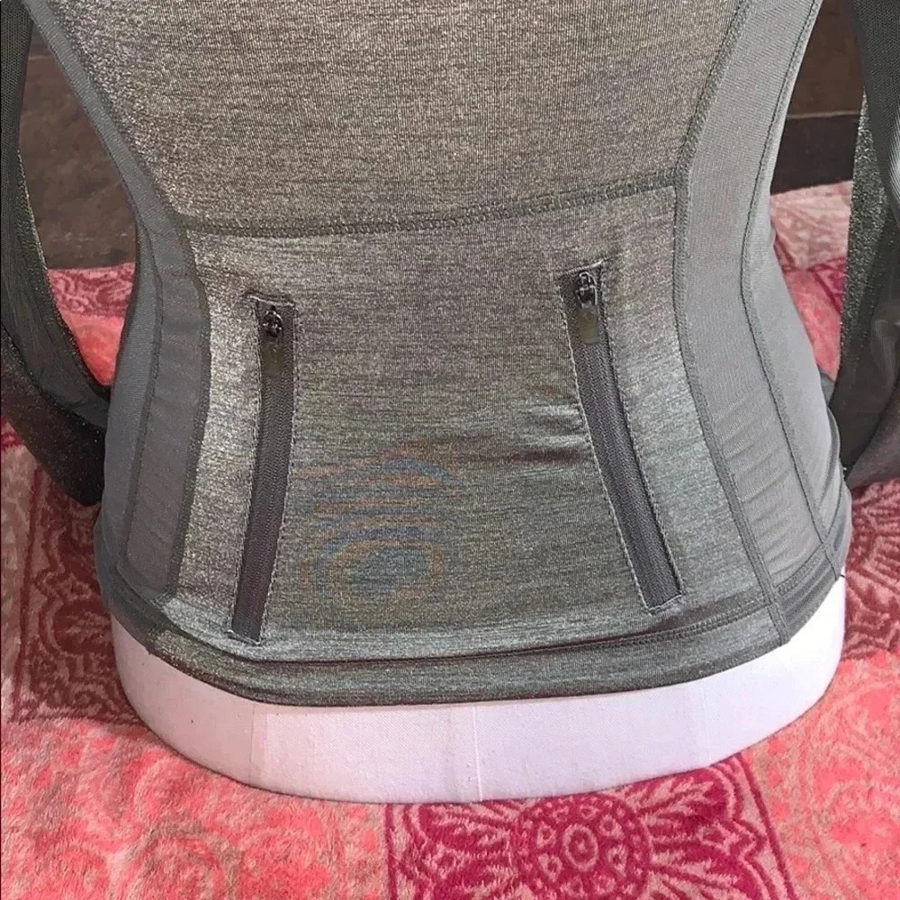 Lululemon catch me air jacket (RARE)